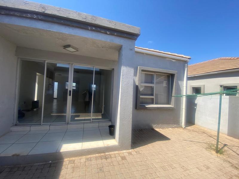 To Let 3 Bedroom Property for Rent in Kuruman Northern Cape
